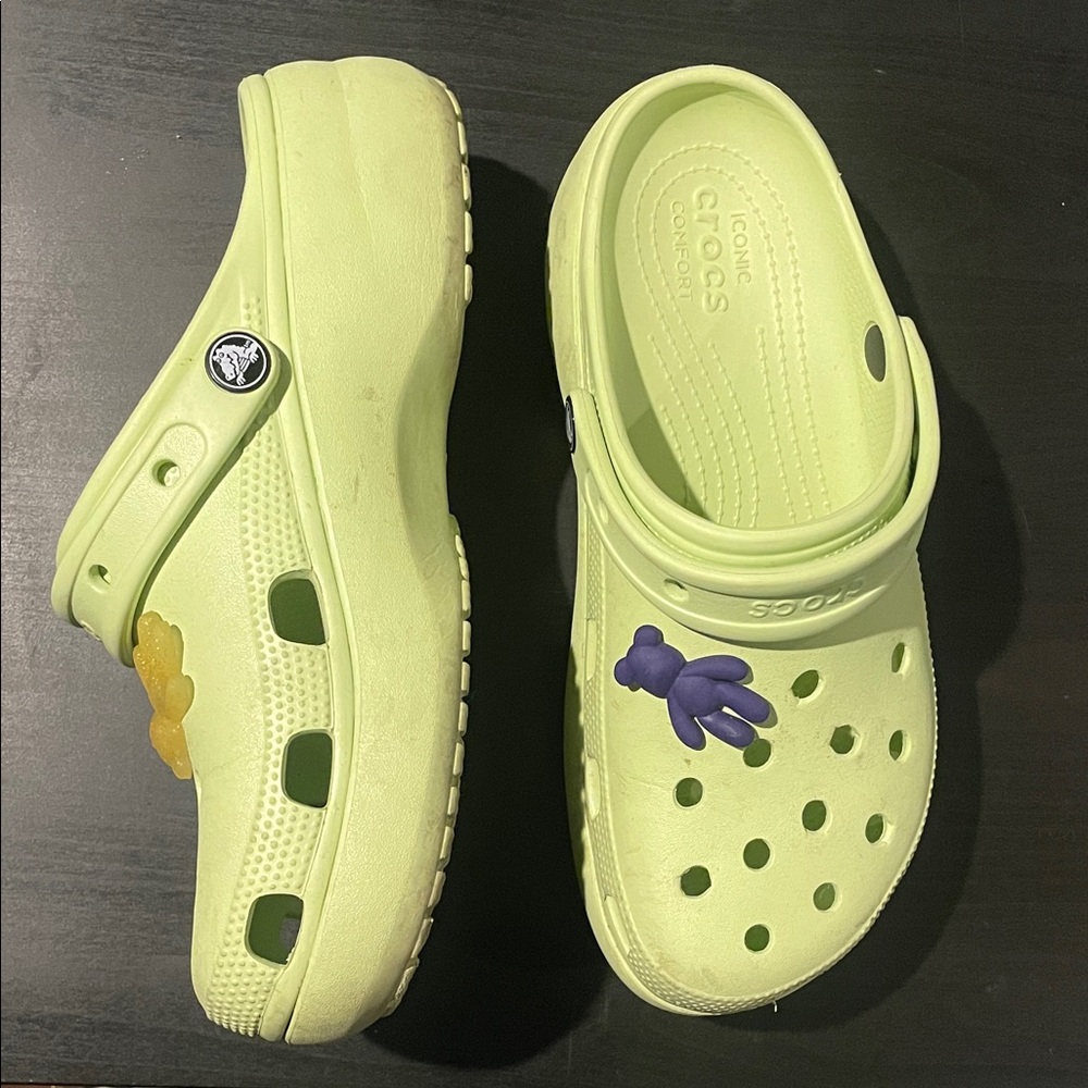 Crocs Green Clogs - Picture 3 of 5